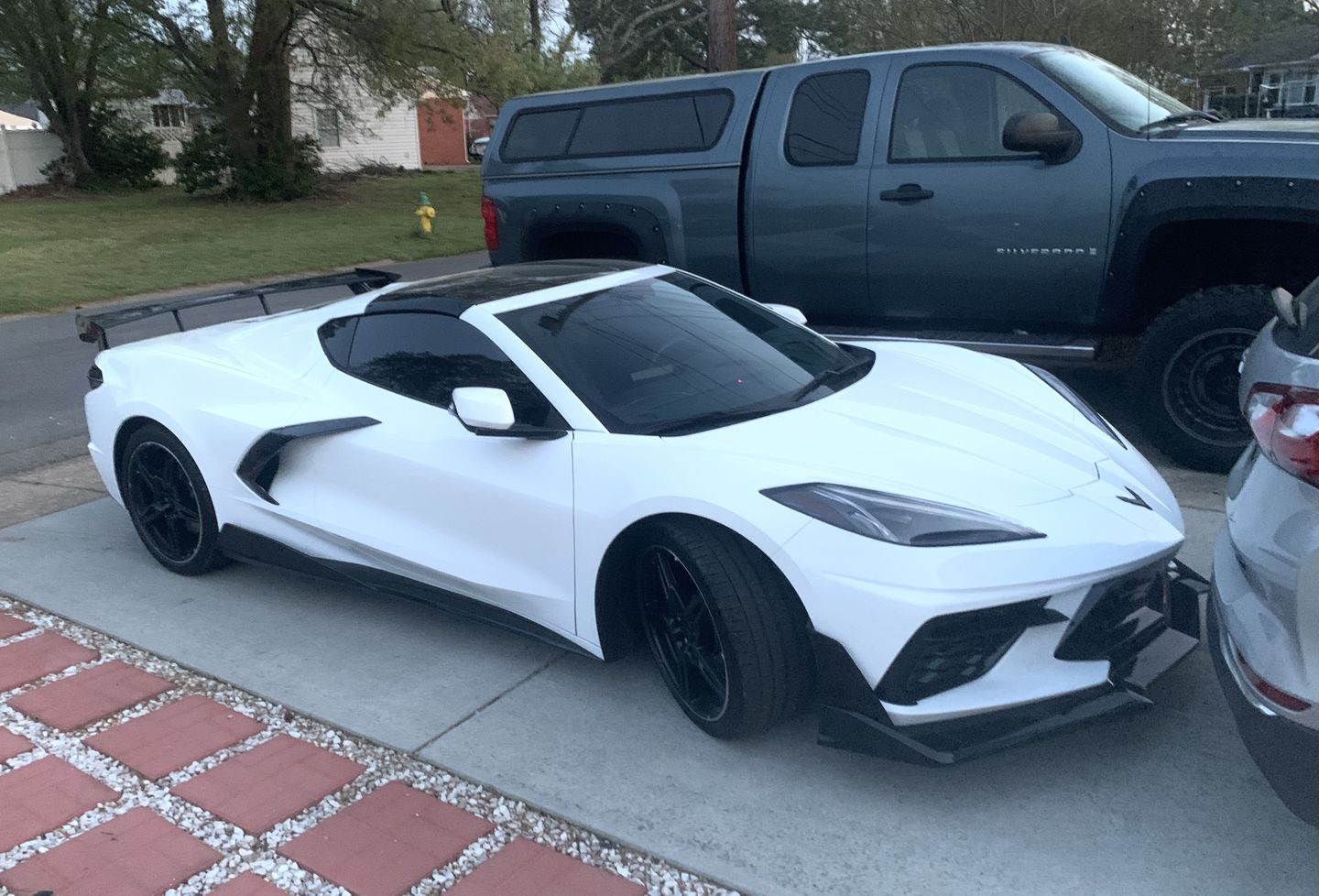 Customer photo review of Corvette C8 EOS Performance Track Edition Front Splitter Lip