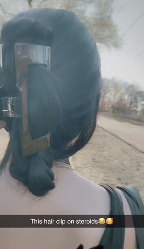 Customer photo review of XXL Dreamy Claw Clip