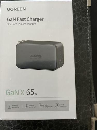 Customer photo review of Ugreen Nexode 65W USB C Wall Charger - 3 Ports