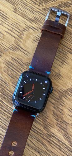 Customer photo review of The Maverick Italian Leather Apple Watch Band - Bordeaux Brown