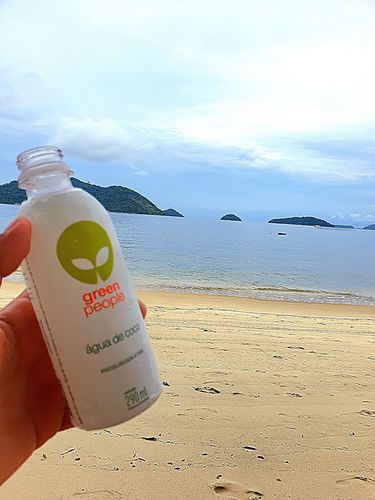 Customer photo review of Água de Coco
