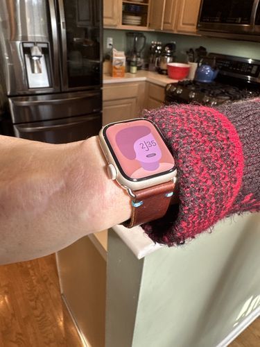 Customer photo review of The Maverick Italian Leather Apple Watch Band - Bordeaux Brown