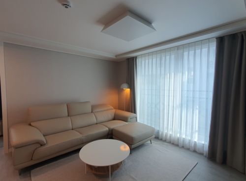 Customer photo review of BERNI - Sofa văng da 3 chỗ tựa gật gù