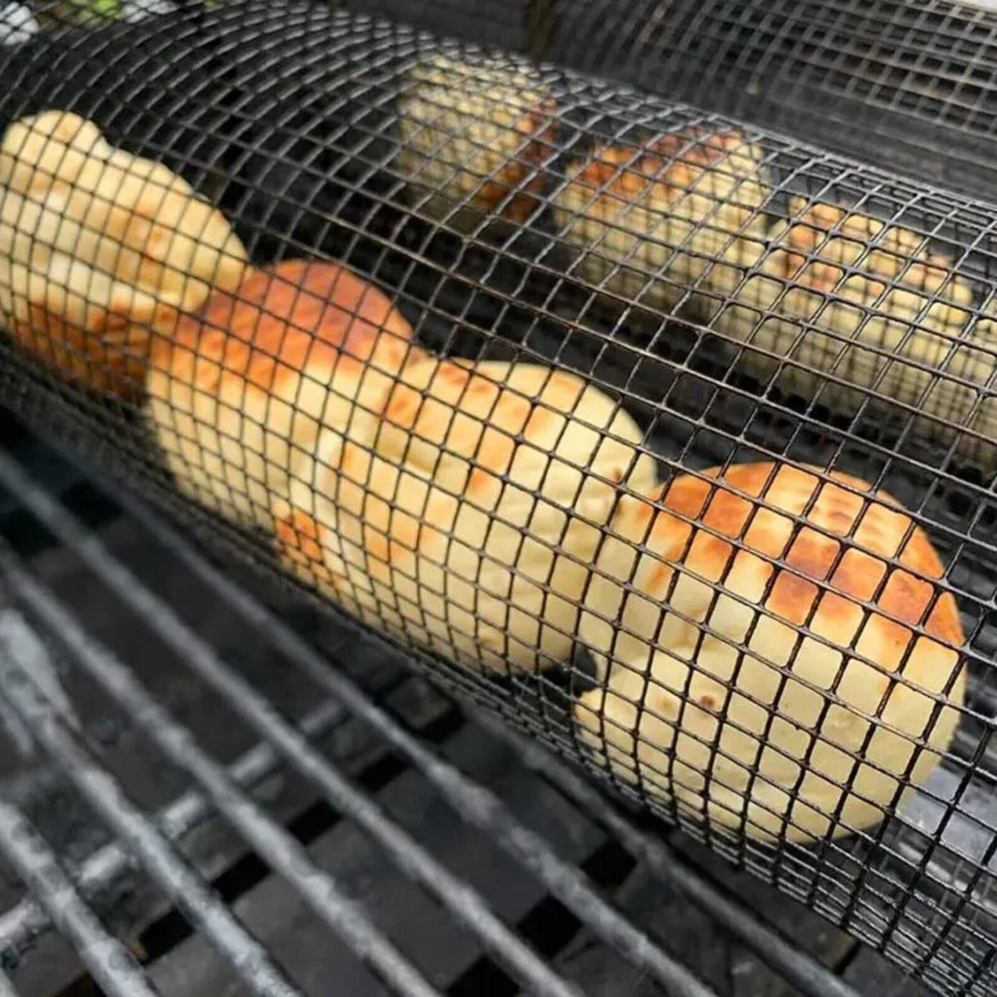 Customer photo review of Rolling Braai Basket