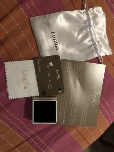 Customer photo review of Le piercing au nez Hadja