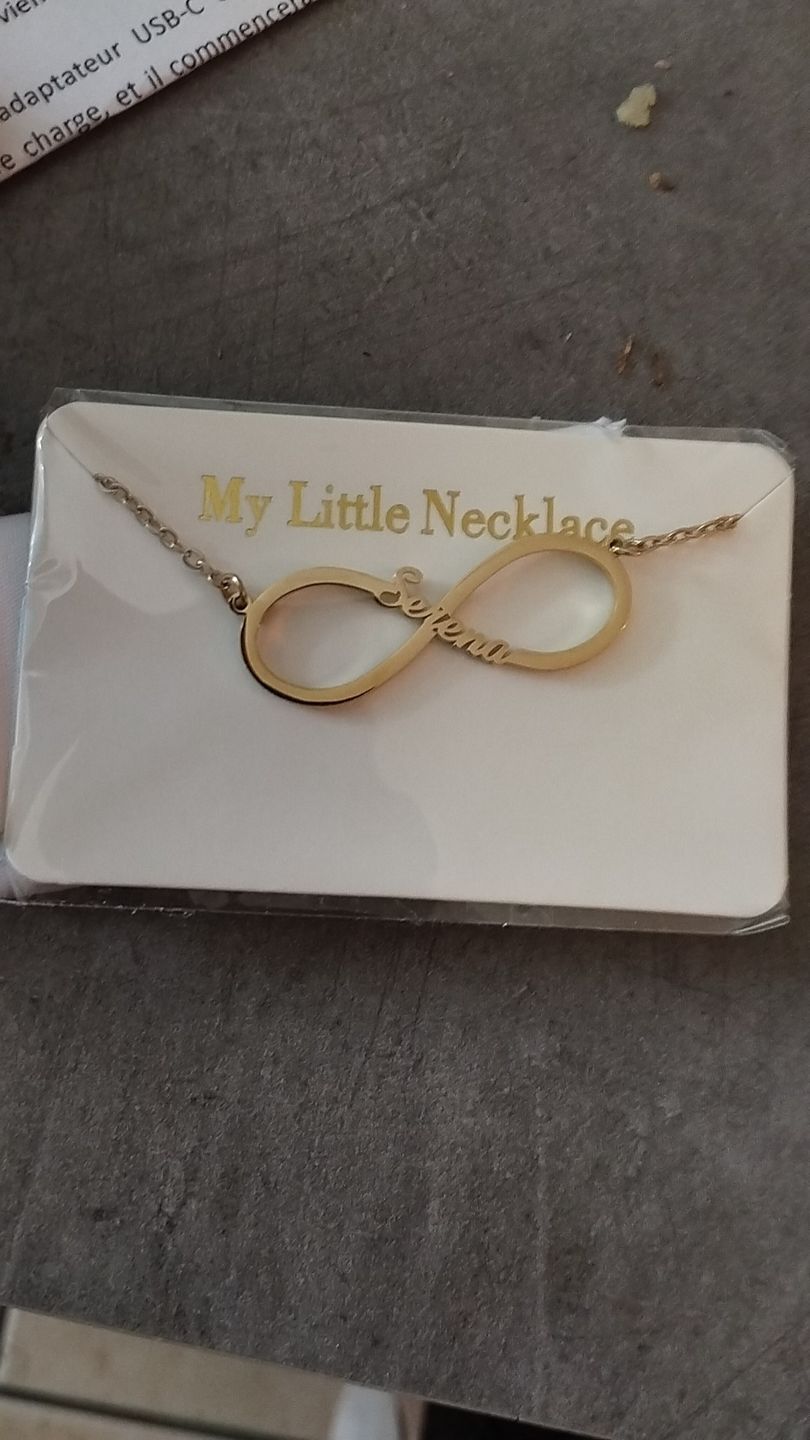 Customer photo review of Collier Prénom Infinité