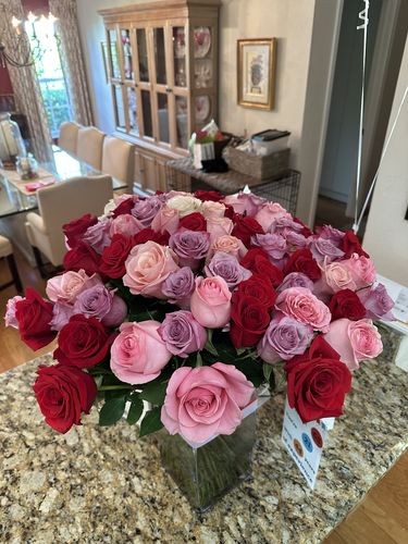 Customer photo review of Deluxe Rose Bouquet
