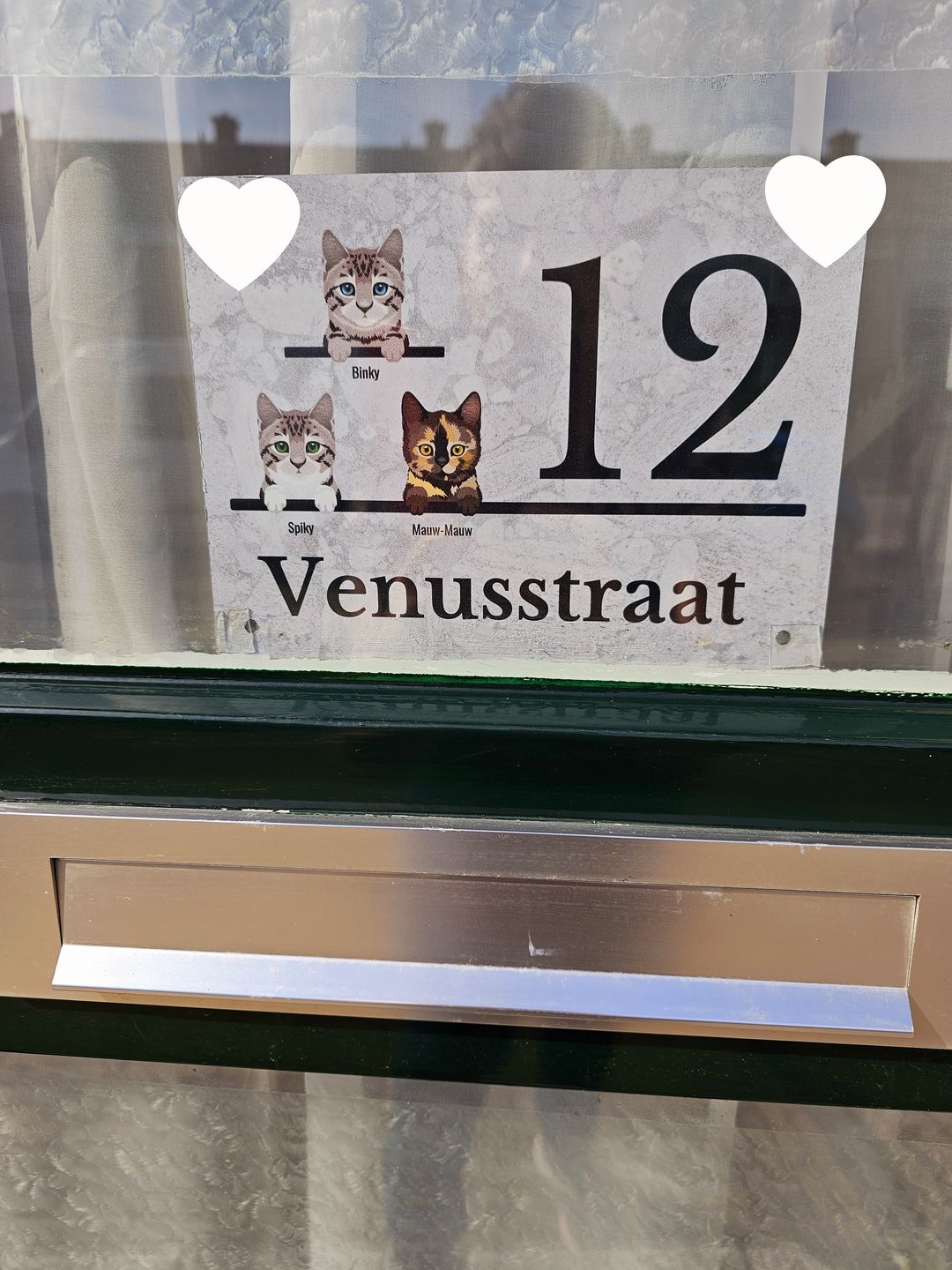 Customer photo review of Huisnummer met marmerlook - Gepersonaliseerd deurbordje