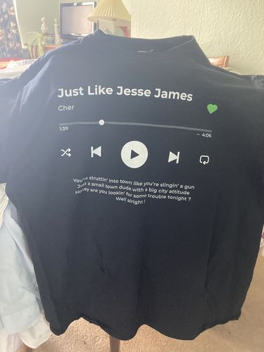 Customer photo review of Your Favorite Song T-Shirt Music Player