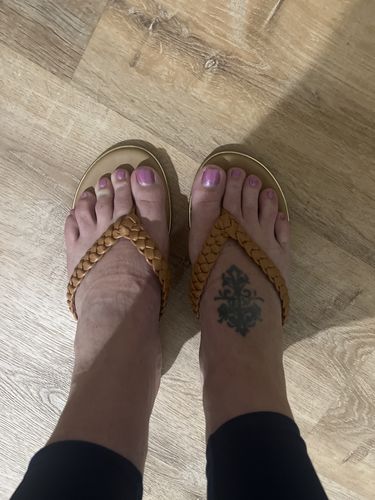Customer photo review of Cognac Pigtail Sandals