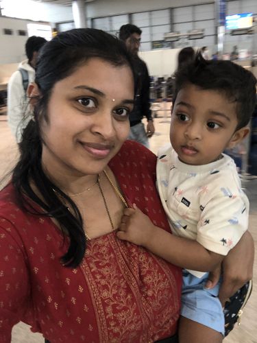 Customer photo review of Red and Gold Festive Maxi