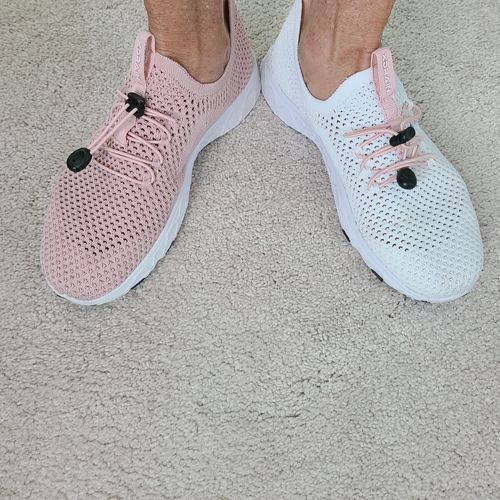 Customer photo review of Aleader Women's Xdrain Vibe Knit Water Shoes