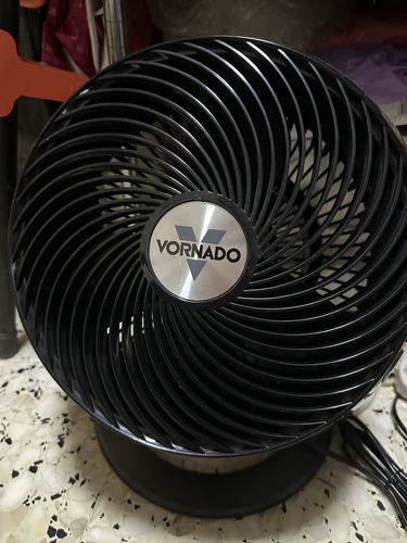 Customer photo review of Vornado 660B (Black) 4-Speed Large Circulator NEW!