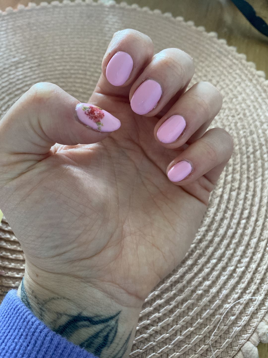 Customer photo review of Semilac 003 Sweet Pink UV Gel Polish 7ml