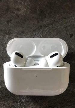 Customer photo review of AirPods Pro Titanium