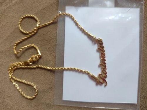 Customer photo review of Primal Singapore Chain Name Necklace