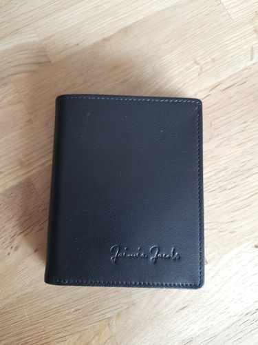 Customer photo review of Slimstar - slim wallet with small coin pocket