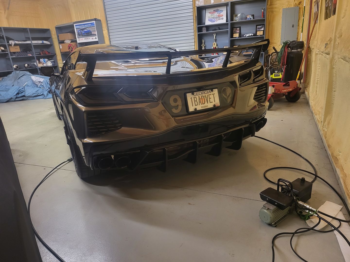 Customer photo review of Corvette C8 Z51 Carbon Flash Rear Lower Diffuser Fin