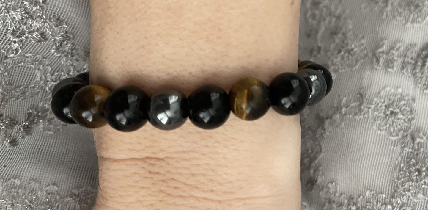 Customer photo review of Triple protection - beaded bracelet; black obsidian, tiger's eye and hematite