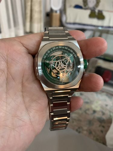 Customer photo review of M3W-green-bracelet