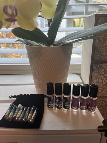 Customer photo review of Customizable Sample Set - Choose Your Own Perfume Oil Samples