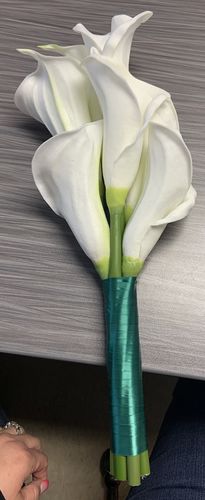 Customer photo review of 9 Inch Calla Lily Wedding Bouquet in White