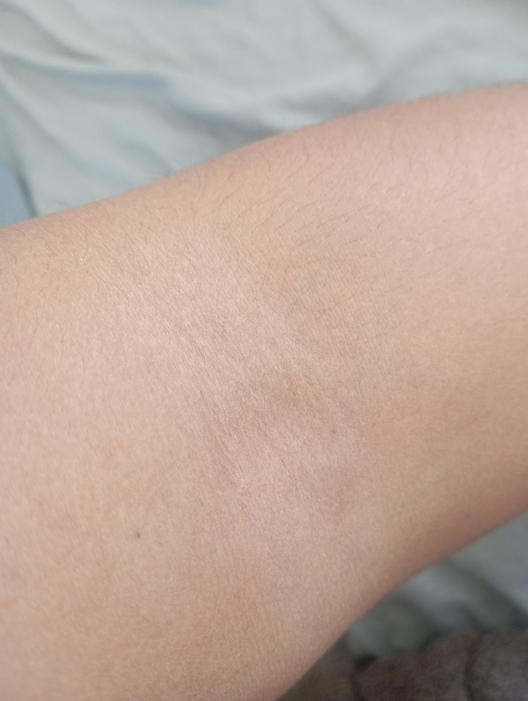 Customer photo review of Fair and White Original Carrot Moisturizing Lotion 500ml / 16.90 fl oz