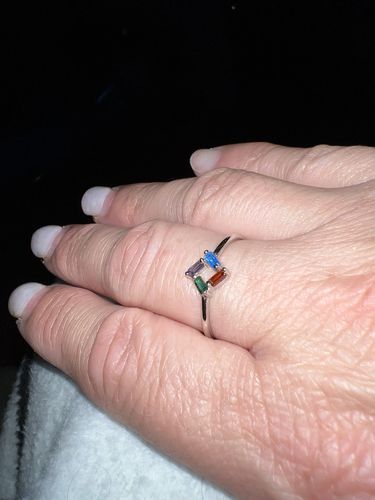Customer photo review of 3-6 BAGUETTE BIRTHSTONES RING