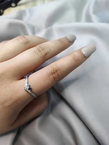 Customer photo review of FOR MOM 1-5 BIRTHSTONES CHEVRON PAVÉ RING