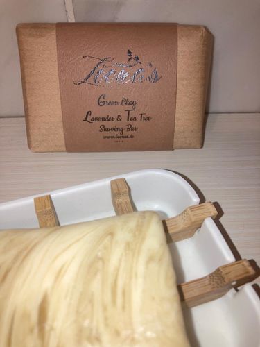 Customer photo review of 15% Lavendel mit Kamille & Kaffee Haarseife (Haarwachstum & Tiefenpflege)
