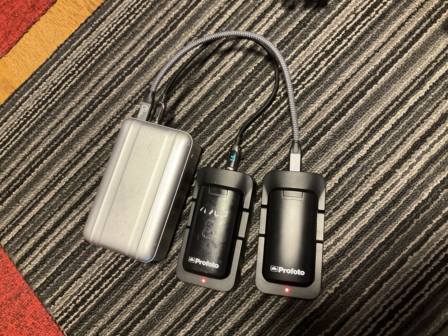 Customer photo review of iwata Battery Charger for Profoto A-Series