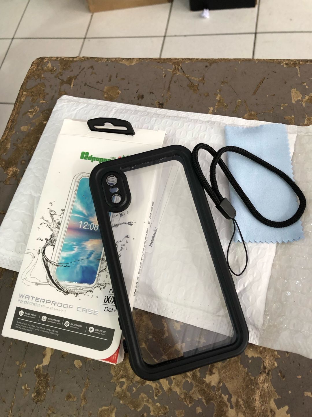 Customer photo review of iPhone Waterproof Case Dirtproof Snowproof Dropproof Cover