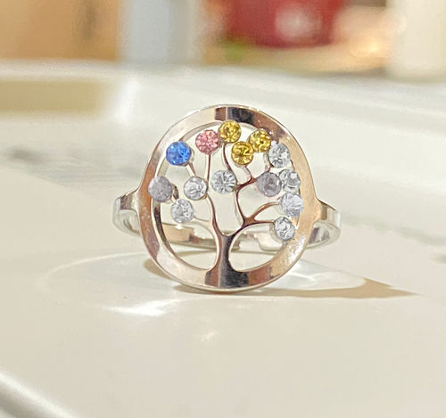 Customer photo review of FAMILY TREE BIRTHSTONE RING-OUR FAMILY ROOTS REMAIN AS ONE IN YOUR HEART