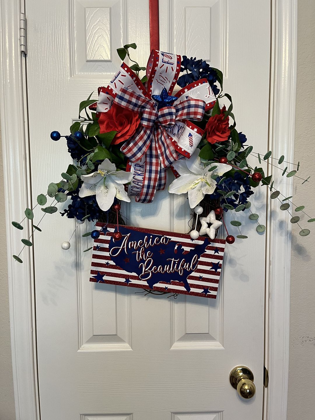 Customer photo review of 16" Oval Grapevine Wreath - DECOE-036