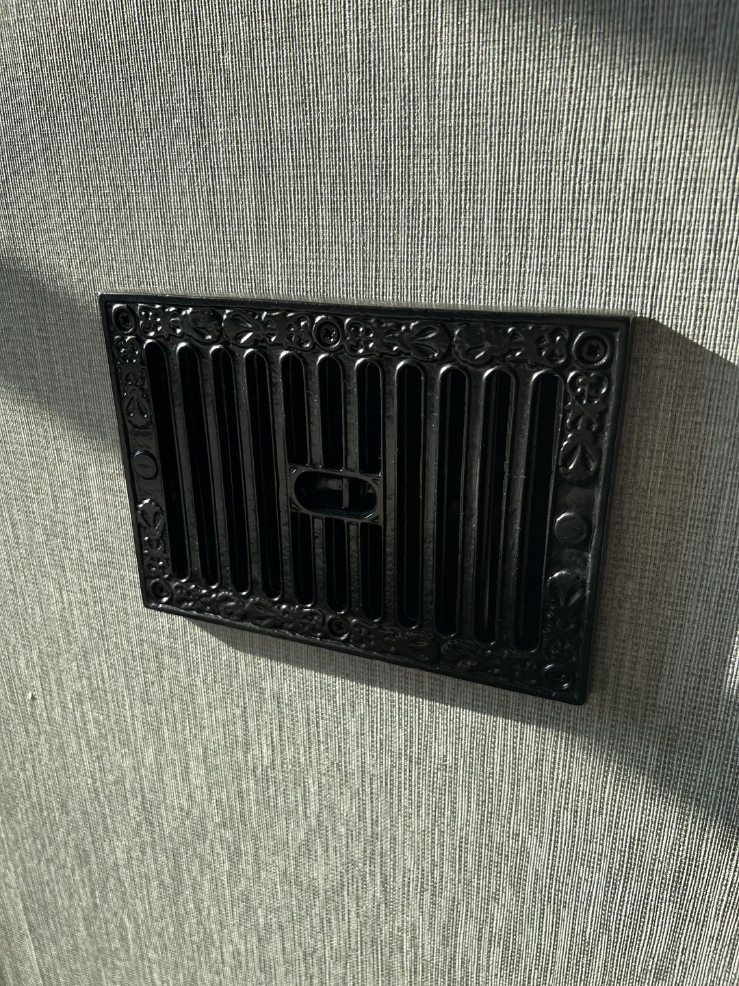 Customer photo review of Black Kenrick Hit & Miss Air Vent · 9 x 6 Inch ·