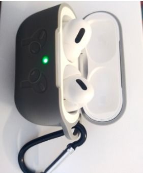 Customer photo review of AirPods Pro 2