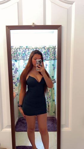 Customer photo review of Andi Mini Dress (HUNTER GREEN)