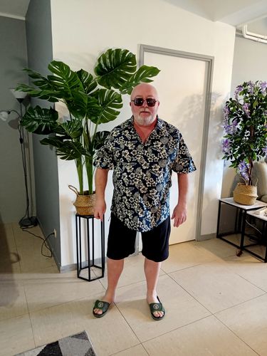 Customer photo review of Chemise Aloha hawaïenne à manches courtes en coton respirant à imprimé floral pour hommes