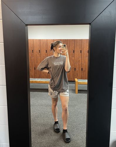 Customer photo review of Premium T-Shirt - Grey