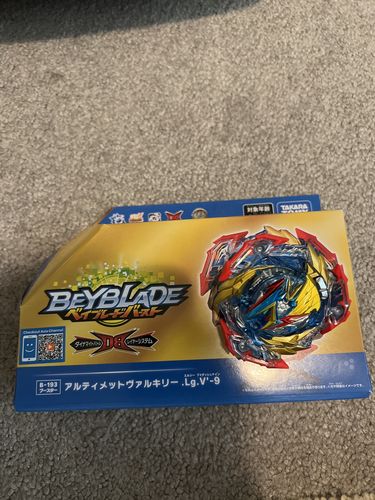 Customer photo review of Takra Tomy  Ultimate Valkyrie Variable'-9 Burst DB Beyblade B-193