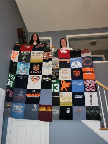 T-shirt quilt featuring bears by Jessica from MA