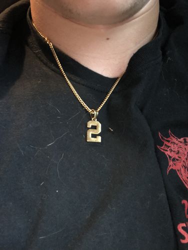 Customer photo review of FREE # Pendant - Random Color Blk/Gld/Silv [1 per customer, pay shipping.]