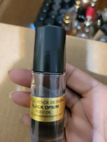 Customer photo review of Yves Saint Laurent Black Opium Type - Women