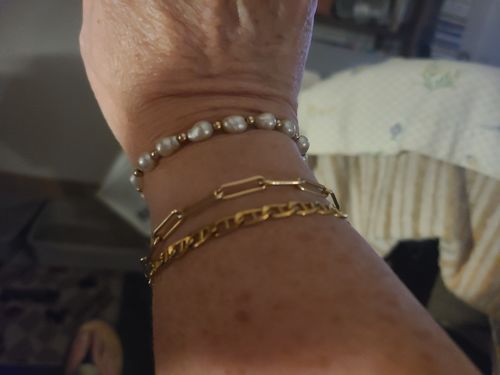 Customer photo review of baroque pearl bracelet