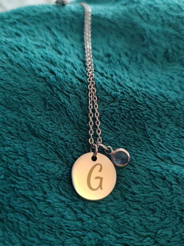 Customer photo review of Ogrlica: Initial Birthstone