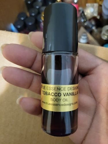 Customer photo review of TMFR105TB Tobacco Vanilla Body Oil - Unisex