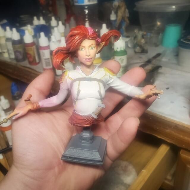 Customer photo review of Vaelia Arra, Sorcerer Bust