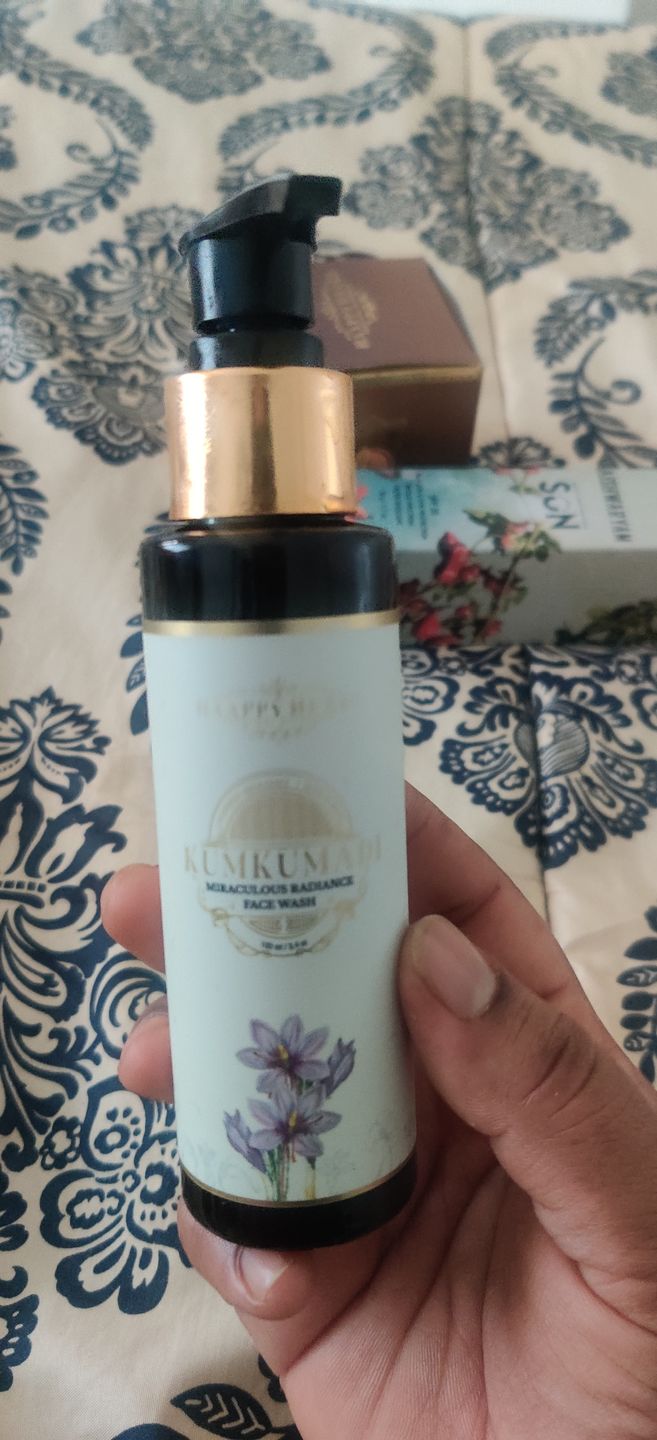 Customer photo review of Kumkumadi Miraculous Radiance Face Wash