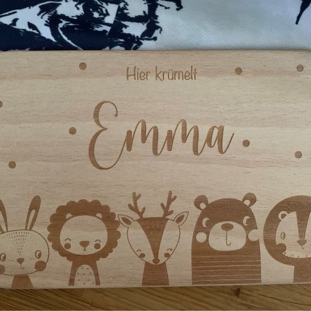 Customer photo review of Personalisiertes Frühstücksbrettchen Große Tierfamilie