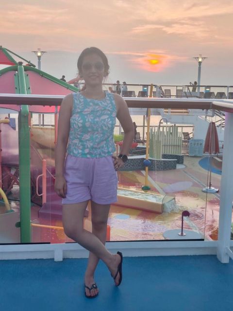Customer photo review of Lilac Airy-Linen Shorts
